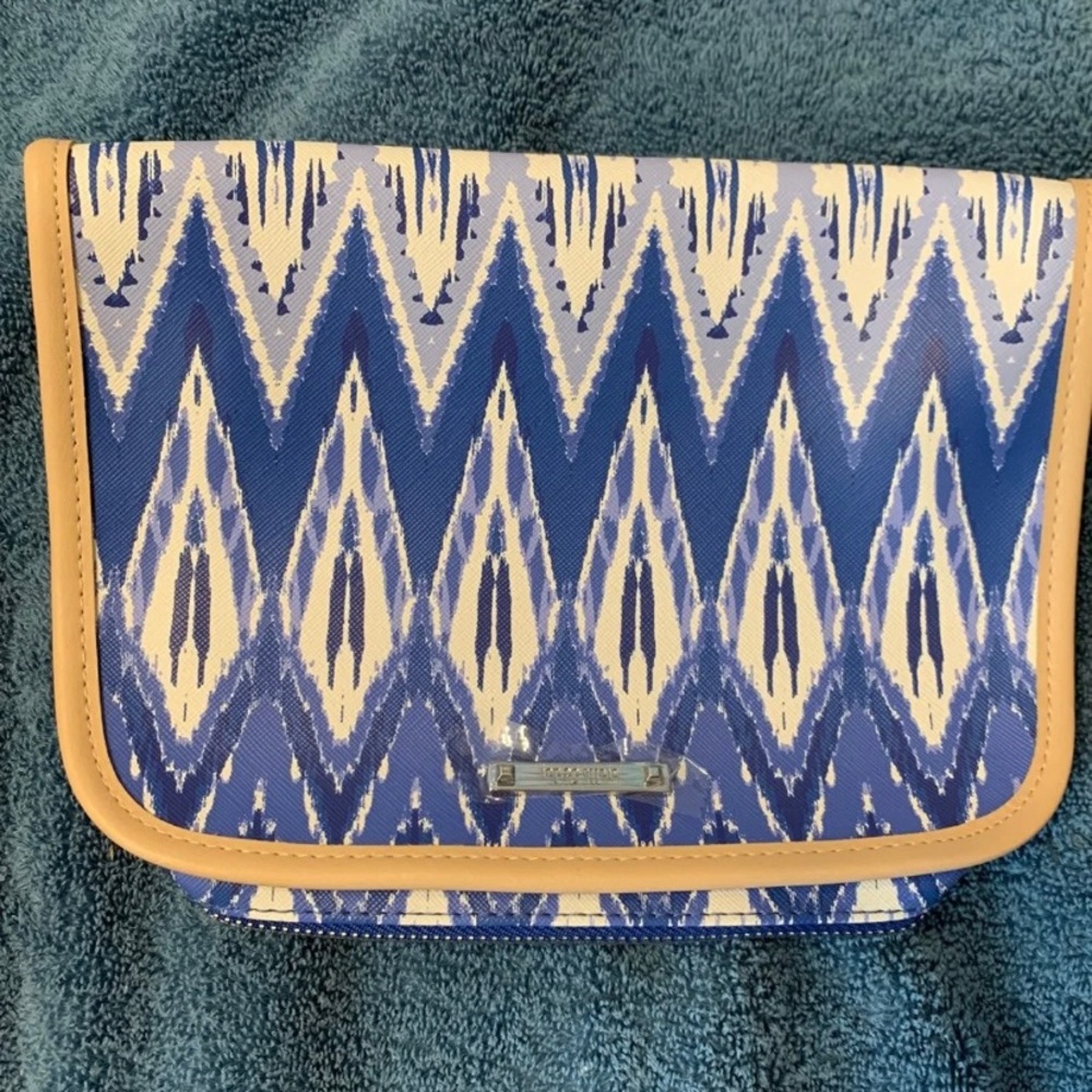 Stella & Dot makeup bag